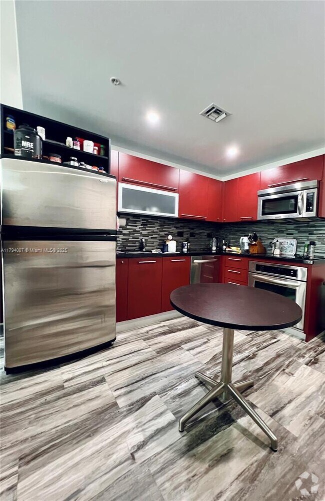 Building Photo - 244 Biscayne Blvd Unit 640 Rental
