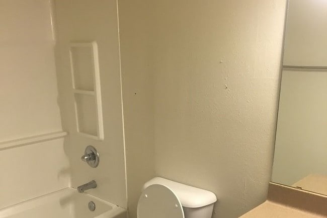 Photo - Three Oaks Apartments