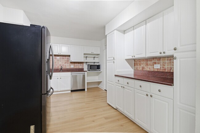 Photo - 750 W Dempster St Unit CG4