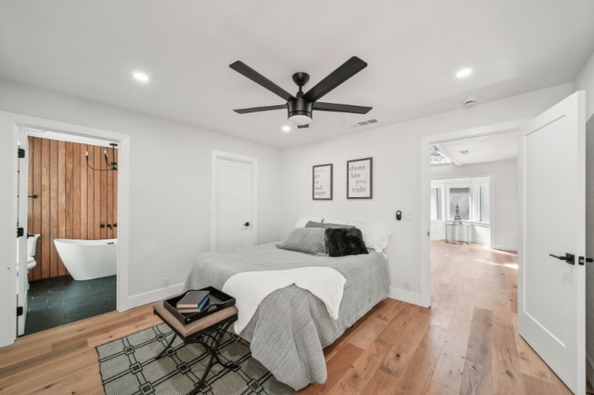 Photo - 610 Nestora Ave