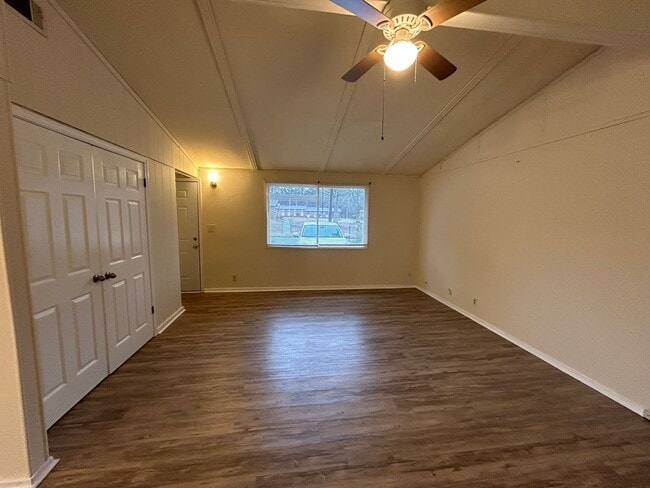 Photo - 73 Spence Ave