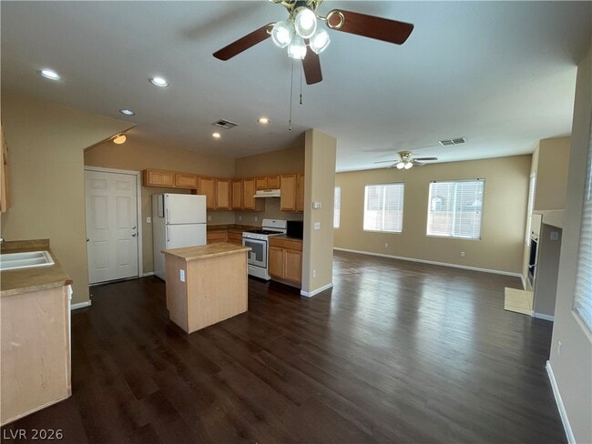 Photo - 733 Emerald Idol Pl