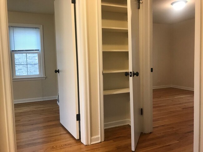 Photo - 4258 W Nelson St Unit 2