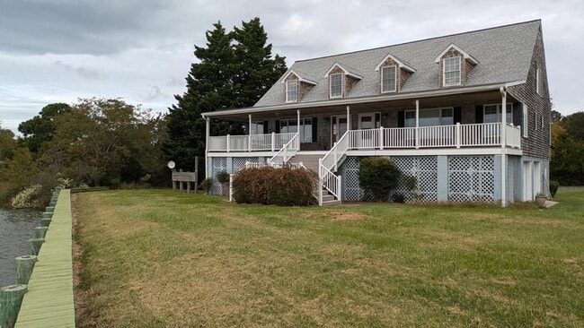 Building Photo - 14323 Sunset Ln