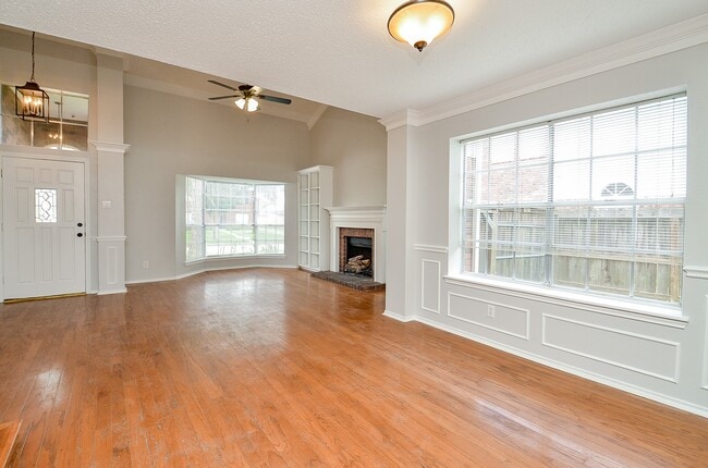 Building Photo - 1206 Green Knoll Dr