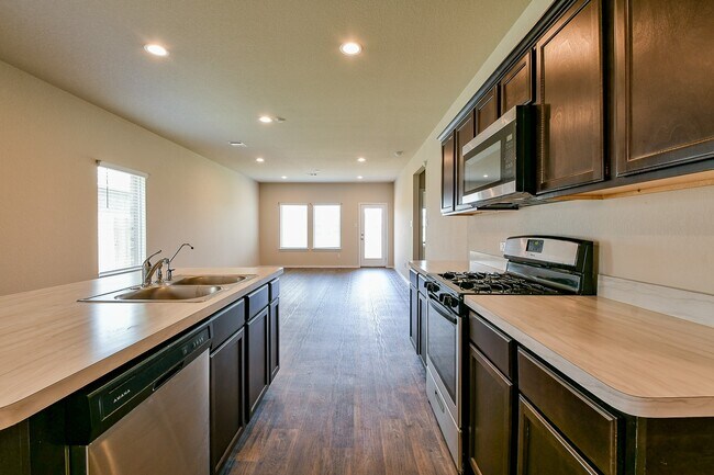 Photo - 16744 Lonely Pines Dr