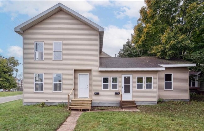 Frente (lado derecho) - 200 W Beacon Ave Unidad B