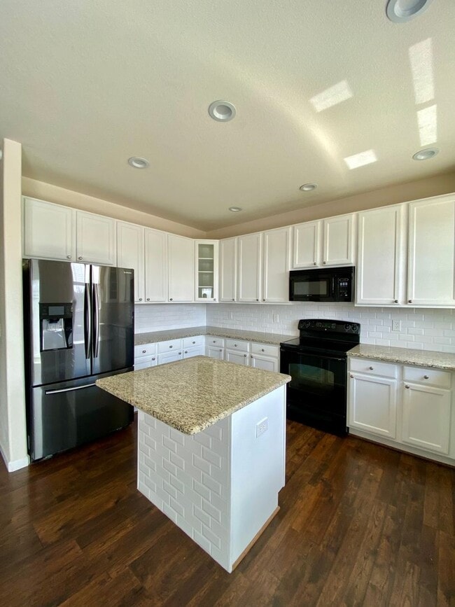 Photo - Multi Level Living in Fountain! Private Suite with Kitchenette in Basement! 5 Bedroom in 80817