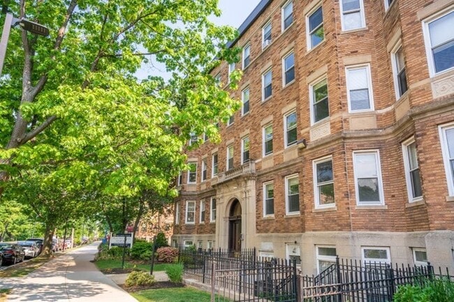 Building Photo - 195 Park Dr Unit 1