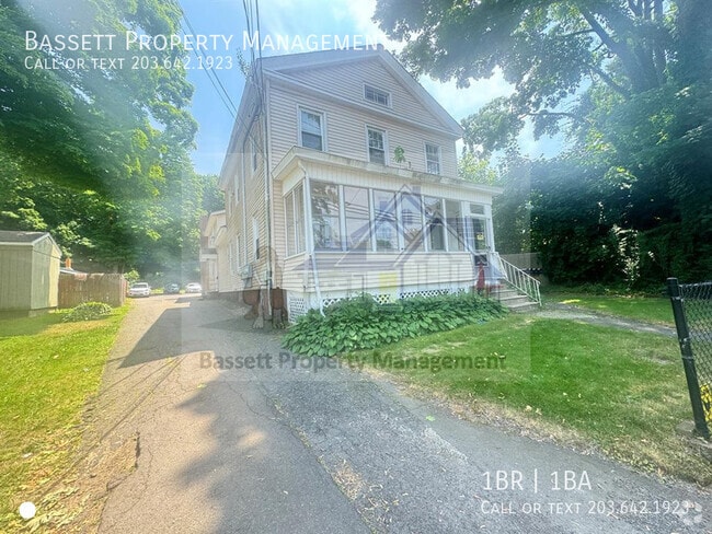 Building Photo - 847 Quinnipiac Ave Unit 2 (2nd Flr Front) Rental