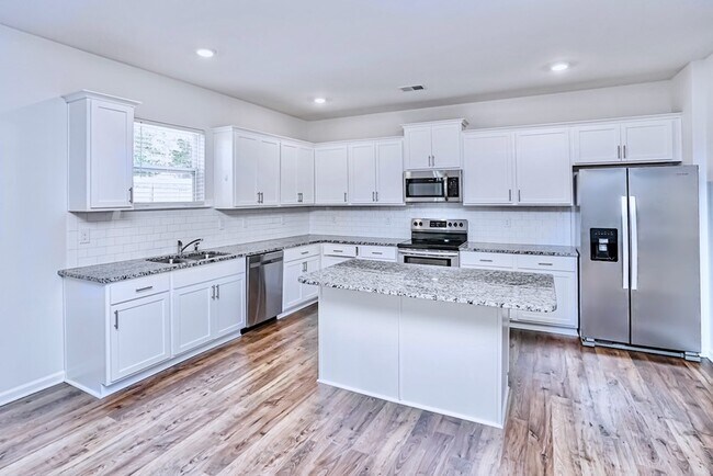 Photo - 738 Liberty Walk Ln