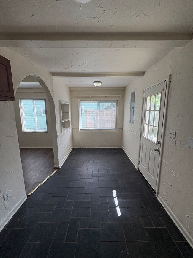 Photo - 3 Bedroom in North Linden w/Detached Garage