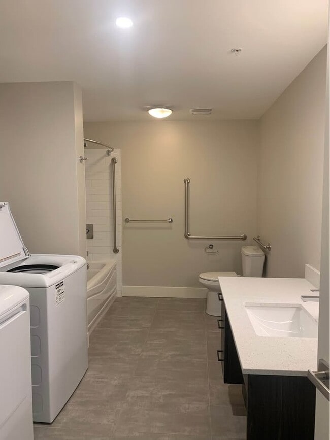 Wheelchair Accessible Unit - Brenton Suites