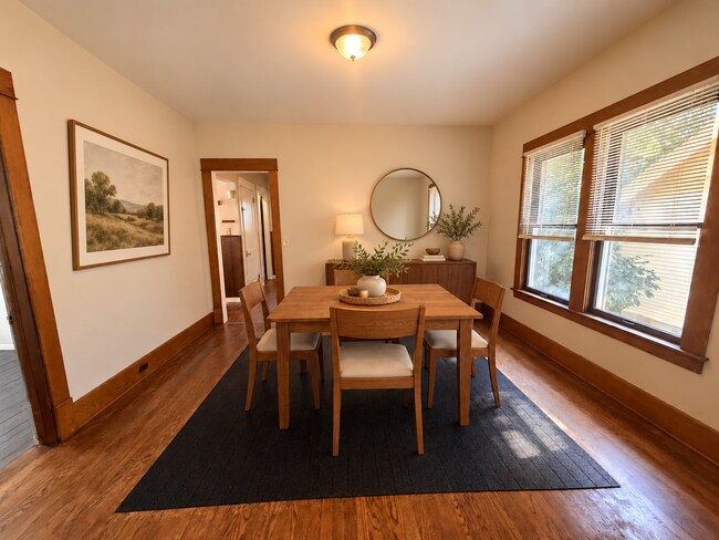 1016 Fremont Ave NW Unidad 1016 Fremont Ave NW Unit 2