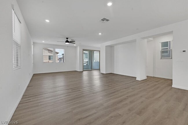 Photo - 1520 Little Penguin St