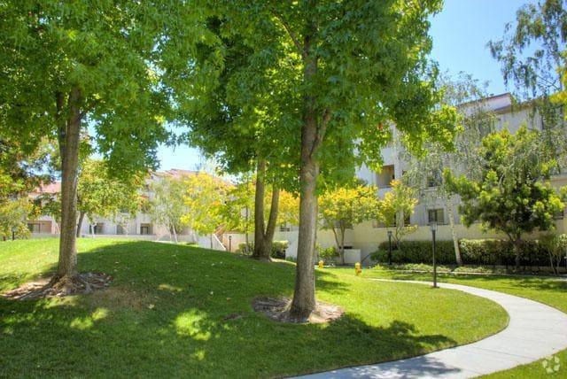 Courtyard - The Maddox Sunnyvale