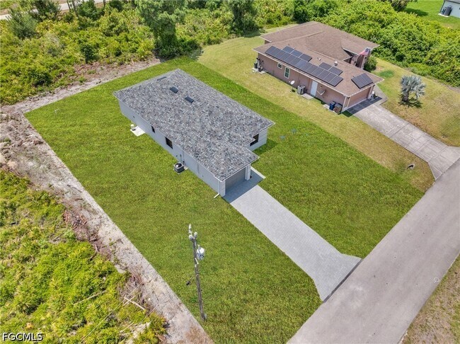 Photo - 752 Breamer Ave S