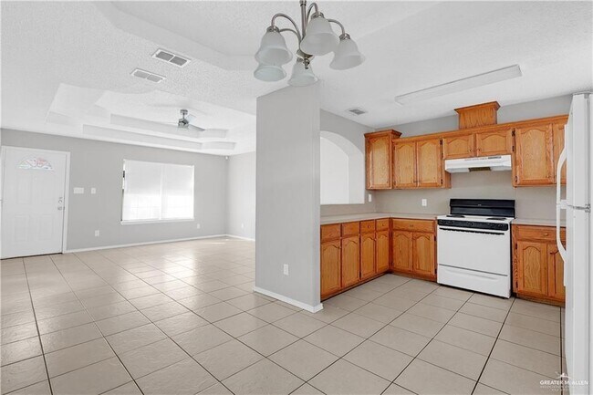 1821 W Portales Dr Unit 2
