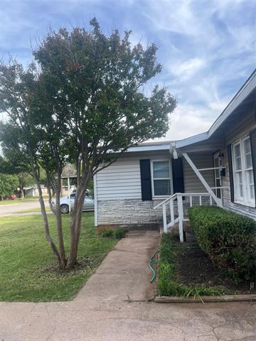 Photo - 1326 S Bowie Dr House