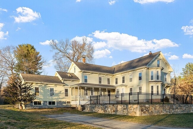 Building Photo - 20 Old Lowell Rd