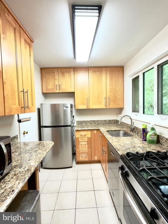 Photo - 10311 Montrose Ave Unit 202