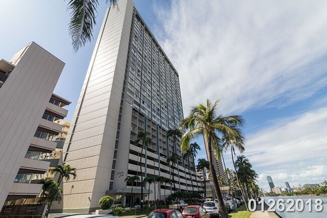 Building Photo - Waikiki High-Rise Living – Stunning 1-Bedroom with Incredible Views