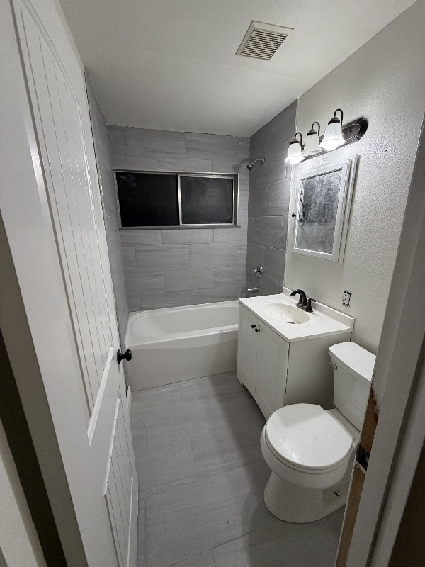 Photo - 2407 Duportail St