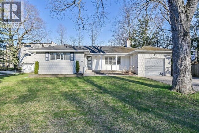 Photo - 112 Academy St