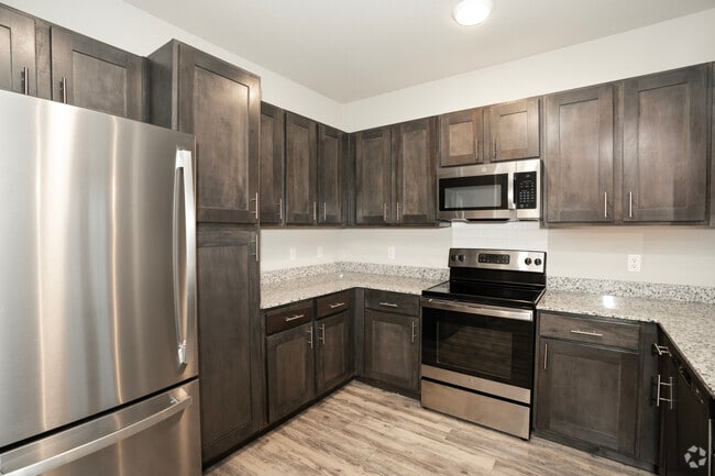 2BR, 2BA - 1,050SF - Kitchen