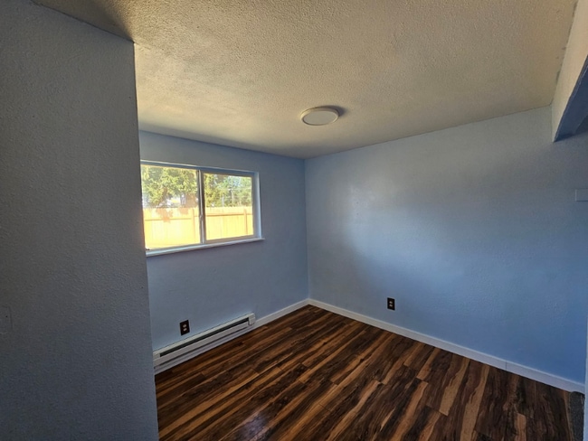 Photo - 7010 Meridian Rd SE