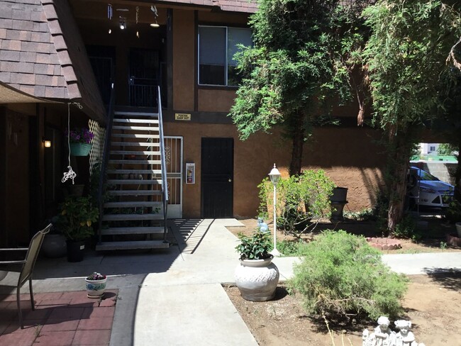 Photo - 563 W Alamos Ave Apartment Unit A
