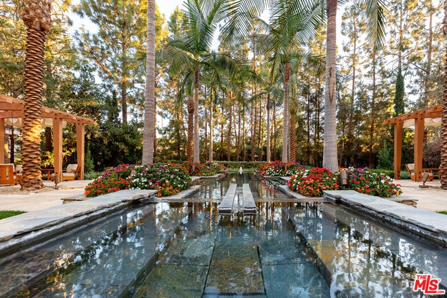 Photo - 1 W Century Dr Unit 8D