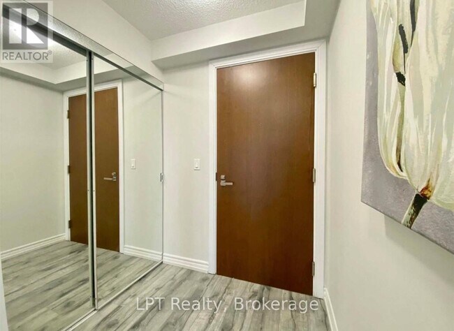 Photo - 255 Village Green Square Unit 2509