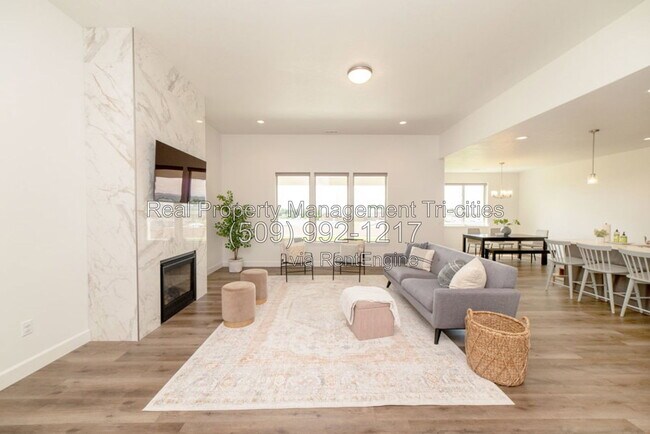 Photo - 8004 Massey Dr