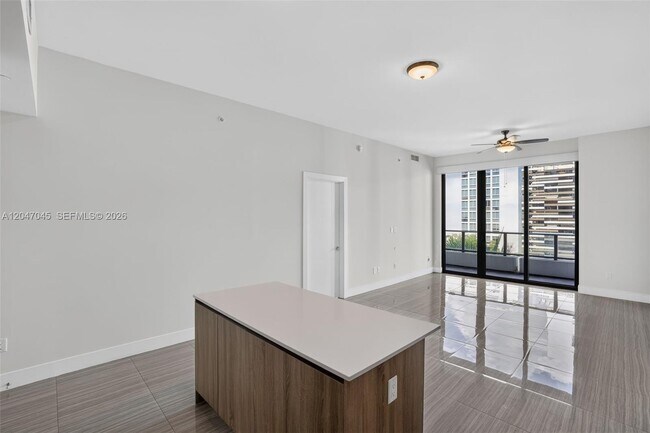 2960 NE 207th St Unit 505