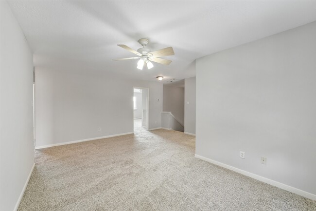 Building Photo - 3231 Stoneydale Ln