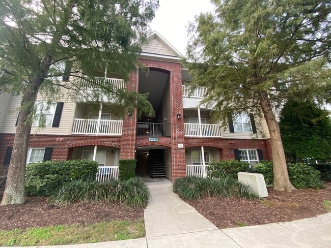 Building Photo - 2834 Bloomfield Ln Unit B2834-307