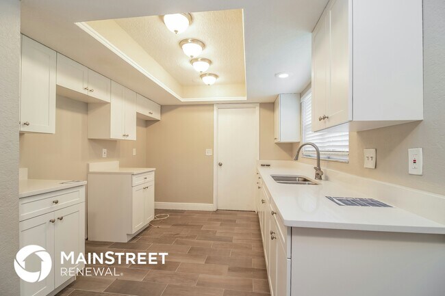 Photo - 302 Blue Jacket Ln