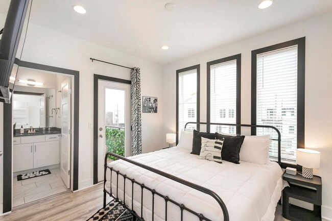 Photo - 1111 Baptist World Center Dr Unit ID1312346P