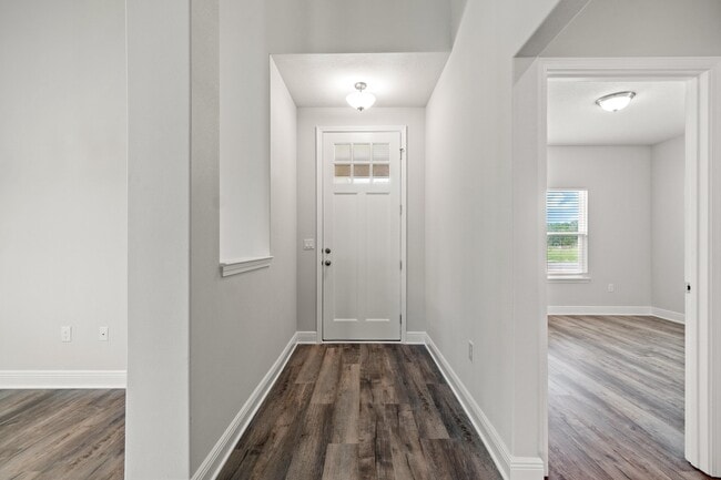 Photo - 215 Speckled Trout Ln N