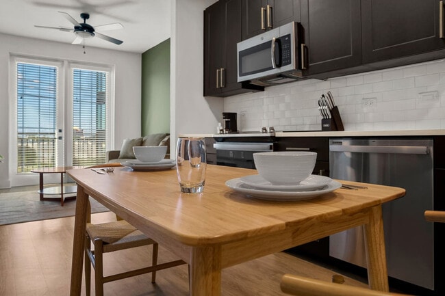 Photo - 207 N Himes Ave Unit ID1312505P