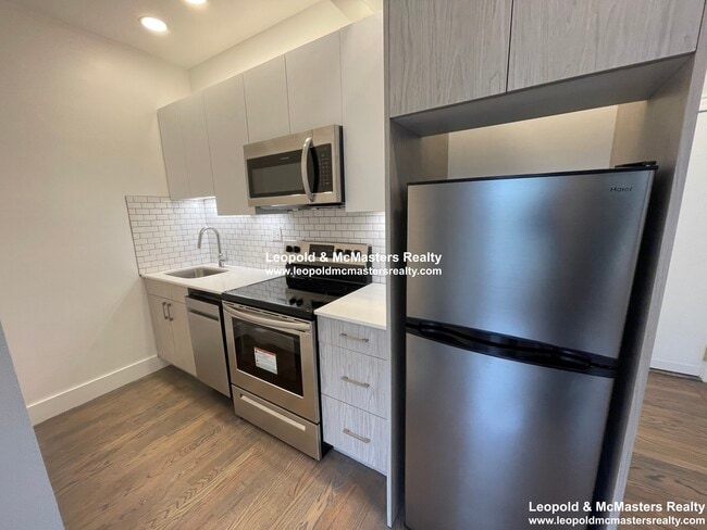 Photo - 50 Queensberry St