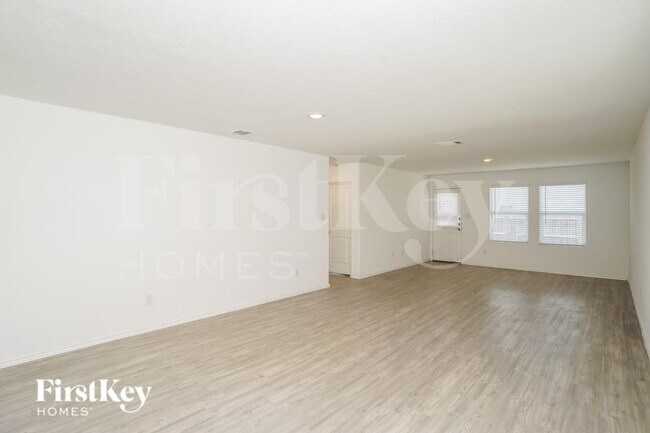 Photo - 2418 Double Oak Dr