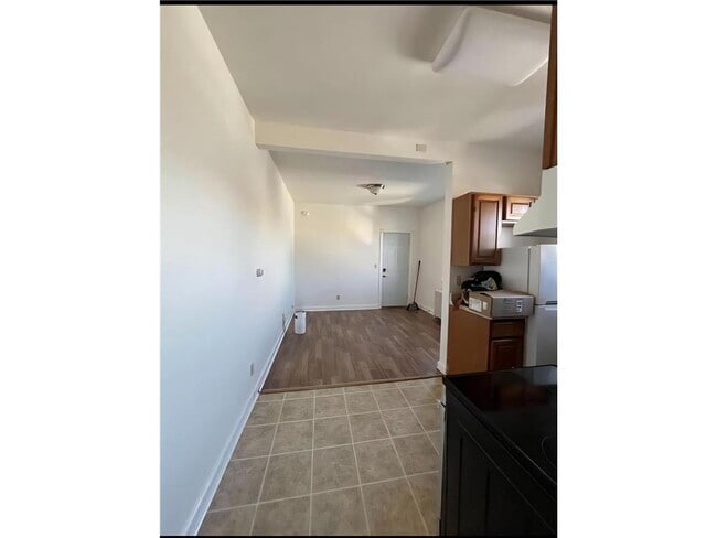 Building Photo - 222 Main Ave N Unit 3 Rental