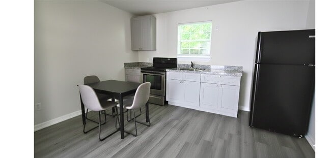 Photo - 3610 Tuam St