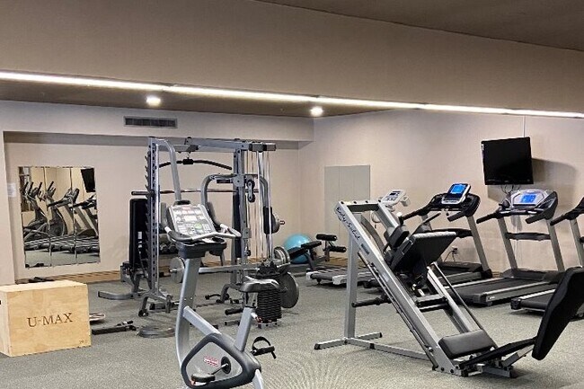 Photo - Campus Square