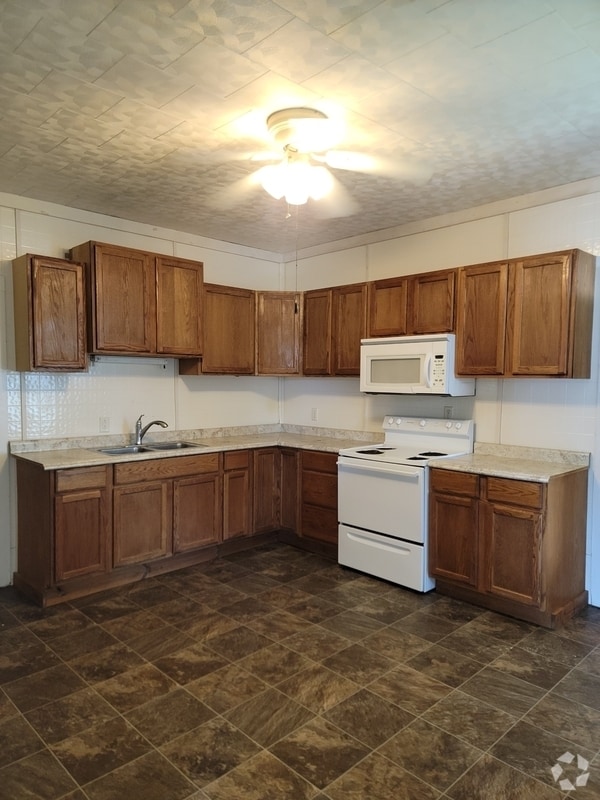 Building Photo - 610 Park Ave Rental