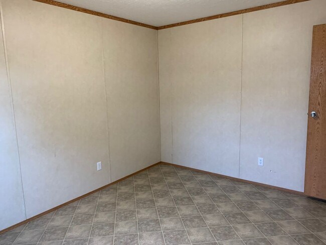 Photo - 3 Bedrooms, 2 Bathrooms in Pequot Terrace Trailer Park, Pequot Lakes, MN Unit Lot B07