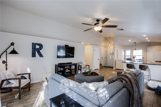 Photo - 7413 Alpine Ridge St