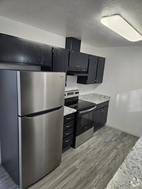 Building Photo - 2605 Quiet Cir Unit 2605-1 Rental